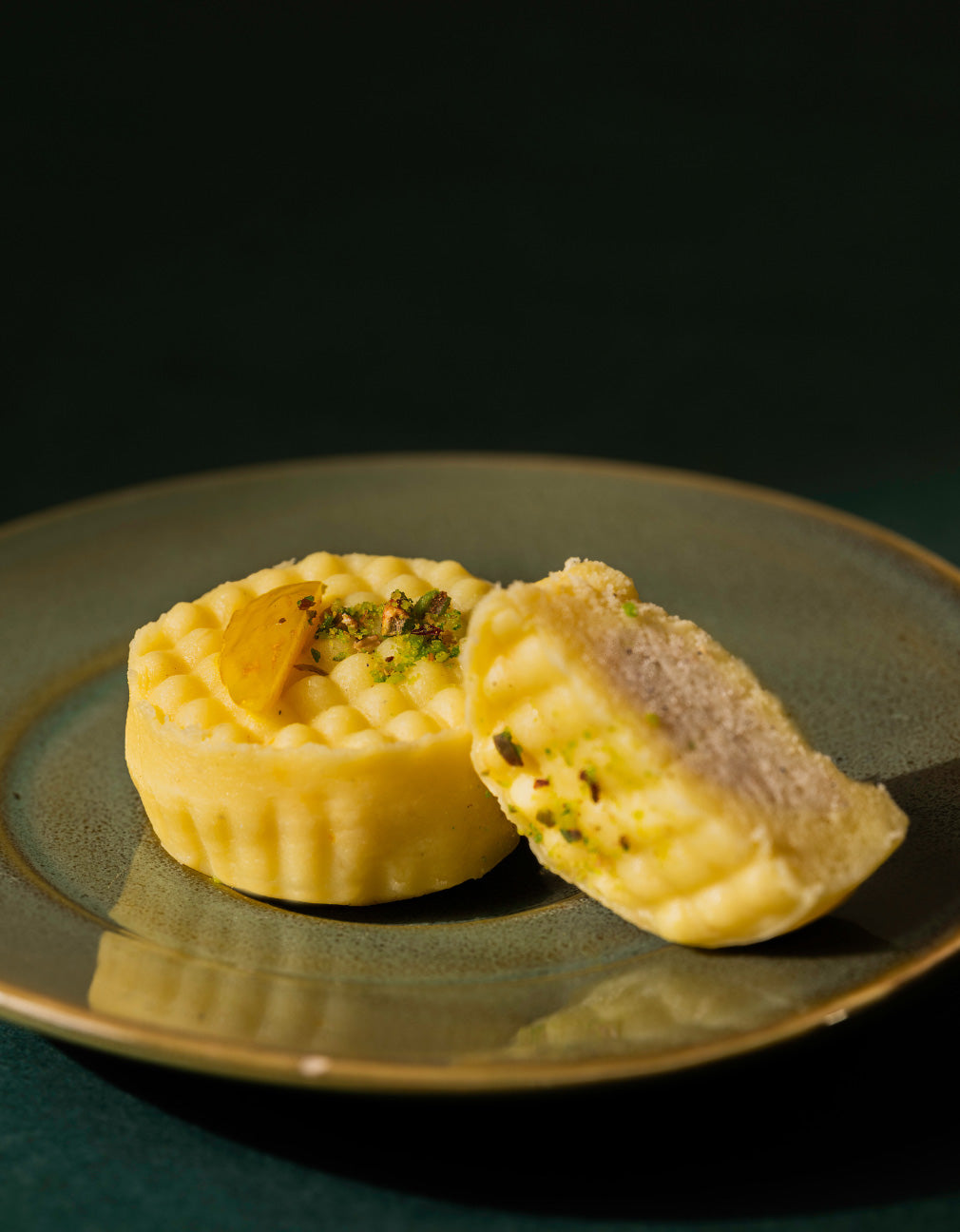 Almond Pistachio Penda