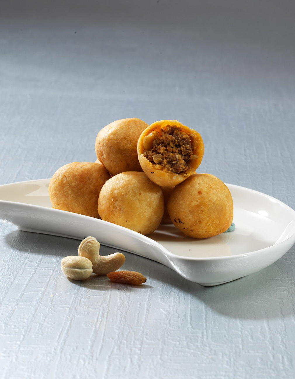 SP. Dryfruit Kachori (Export Packing) (10 Pcs.)